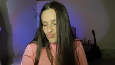 Snapshot of serenity_crystal chatting on 9, 10, 2025 serenity_crystal online show from 9, 10, 2025