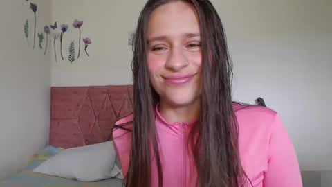 Snapshot of serenity_crystal chatting on 1, 11, 2025 serenity_crystal online show from 1, 11, 2025