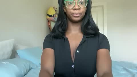 Serenity Bee   online show from 29, 4, 2026