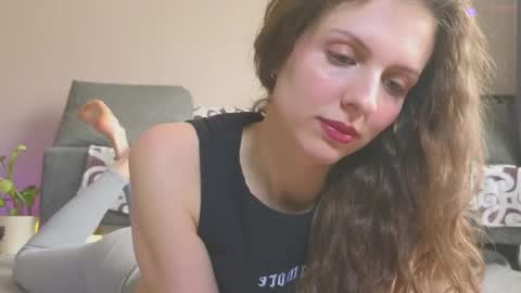 Hey Guys and Girls non-binary personalities  Im Sereta online show from 30, 4, 2026