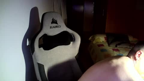 Pollos online show from 8, 3, 2026