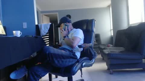 hetero serio discreto online show from 27, 2, 2025