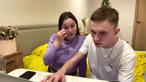 Snapshot of sescouple chatting on 5, 1, 2025 sescouple online show from 5, 1, 2025