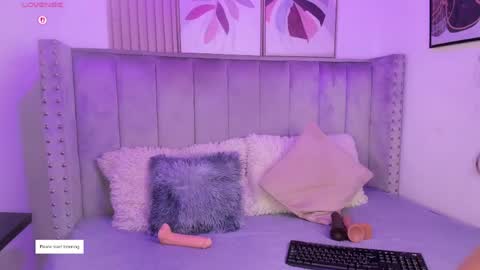 Danna  online show from 3, 5, 2026