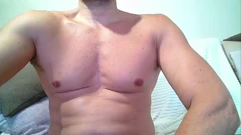 SEX MACHINE 19 online show from 31, 7, 2026