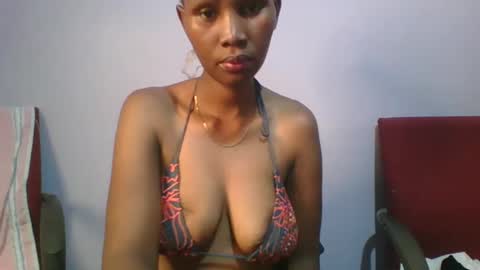 Snapshot of sexie_love chatting on 1, 3, 2025 Nancy online show from 1, 3, 2025