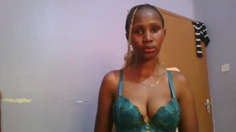 Snapshot of sexie_love chatting on 3, 3, 2025 Nancy online show from 3, 3, 2025