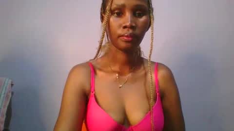Snapshot of sexie_love chatting on 4, 3, 2025 Nancy online show from 4, 3, 2025