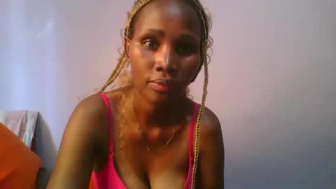 Snapshot of sexie_love chatting on 4, 3, 2025 Nancy online show from 4, 3, 2025