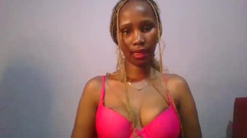 Snapshot of sexie_love chatting on 5, 3, 2025 Nancy online show from 5, 3, 2025