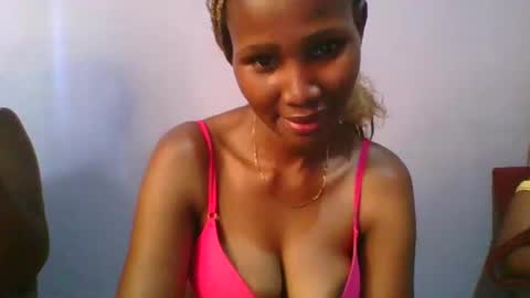 Snapshot of sexie_love chatting on 7, 3, 2025 Nancy online show from 7, 3, 2025