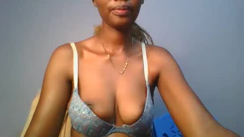 Snapshot of sexie_love chatting on 8, 3, 2025 Nancy online show from 8, 3, 2025