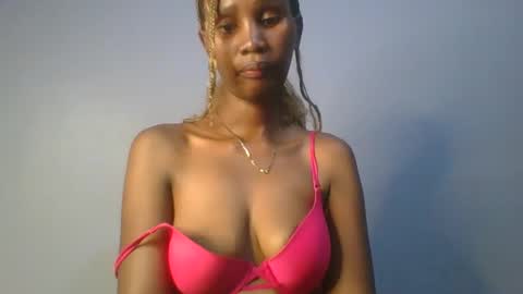 Snapshot of sexie_love chatting on 11, 3, 2025 Nancy online show from 11, 3, 2025