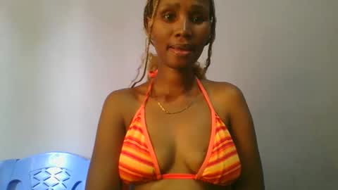 Snapshot of sexie_love chatting on 12, 3, 2025 Nancy online show from 12, 3, 2025