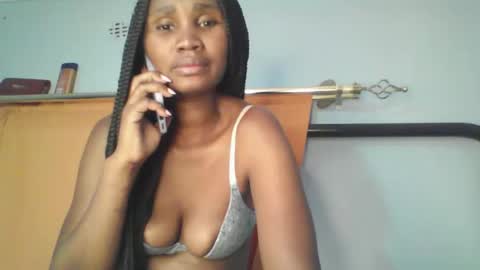Snapshot of sexie_love chatting on 8, 9, 2025 Nancy online show from 8, 9, 2025