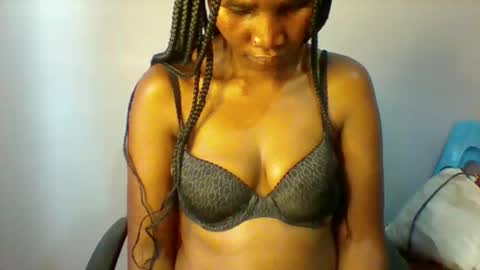 Snapshot of sexie_love chatting on 10, 9, 2025 Nancy online show from 10, 9, 2025