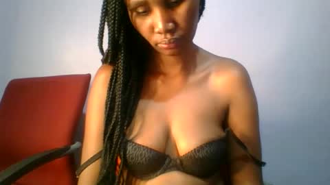 Snapshot of sexie_love chatting on 13, 9, 2025 Nancy online show from 13, 9, 2025