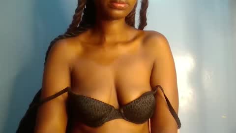 Snapshot of sexie_love chatting on 29, 9, 2025 Nancy online show from 29, 9, 2025