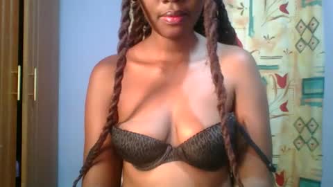 Snapshot of sexie_love chatting on 21, 10, 2025 Nancy online show from 21, 10, 2025