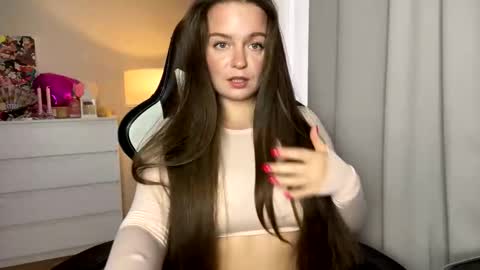 Snapshot of sexmoon11 chatting on 30, 9, 2025 My name is Mia whats yours online show from 30, 9, 2025