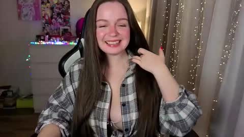 Snapshot of sexmoon11 chatting on 15, 1, 2026 My name is Mia whats yours online show from 15, 1, 2026