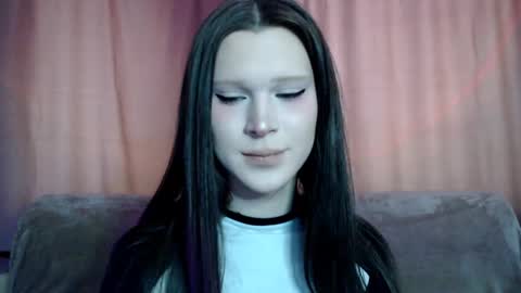 Nextdoor Princess online show from 27, 2, 2025