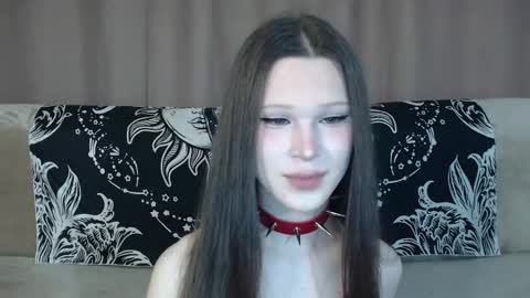 Nextdoor Princess online show from 11, 9, 2025