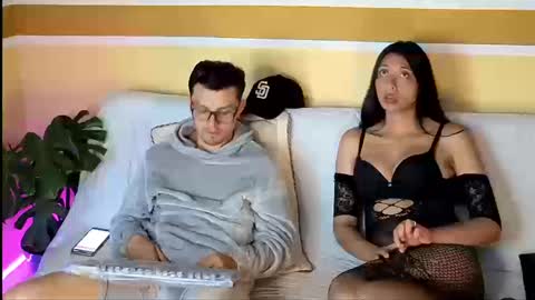 KhidaMilo online show from 10, 9, 2025