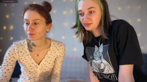 NIKKI KATE LIZA AND BOYS online show from 22, 3, 2026