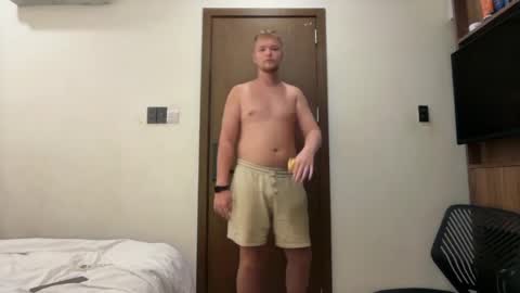 Snapshot of sexual_sbotage chatting on 1, 5, 2026 Max Leman online show from 1, 5, 2026