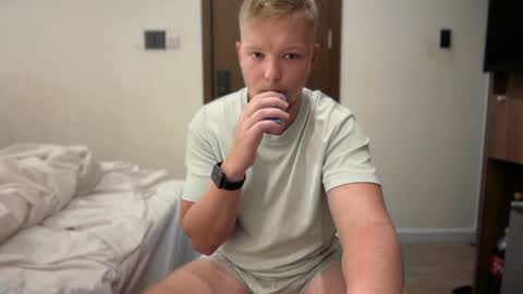 Snapshot of sexual_sbotage chatting on 16, 5, 2026 Max Leman online show from 16, 5, 2026