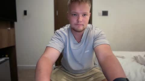 Snapshot of sexual_sbotage chatting on 24, 5, 2026 Max Leman online show from 24, 5, 2026