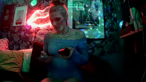 Leeah CloudZzz online show from 28, 10, 2025