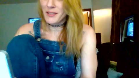 Leeah CloudZzz online show from 7, 3, 2026