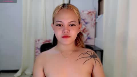 sexxxy_caroline online show from 4, 5, 2026