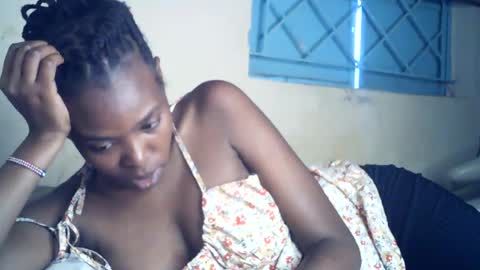 sexxy_curvy23 online show from 3, 8, 2026