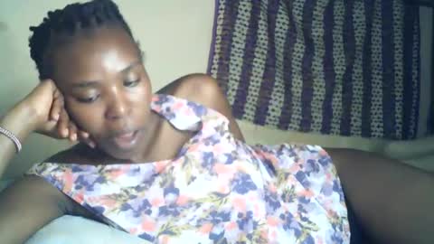 sexxy_curvy23 online show from 4, 8, 2026