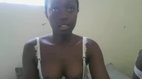 sexxy_kyla online show from 15, 10, 2025