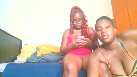 Snapshot of sexxy_thick_ebony chatting on 27, 6, 2026 Sweet doll online show from 27, 6, 2026