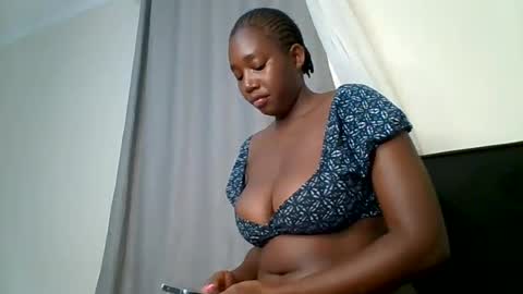 Snapshot of sexxy_thick_ebony chatting on 6, 7, 2026 Sweet doll online show from 6, 7, 2026