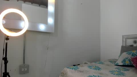 sexxylatincouple1 online show from 23, 11, 2025