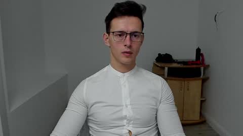 Sexxymuscles4U online show from 12, 12, 2024