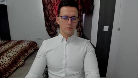Sexxymuscles4U online show from 24, 2, 2025