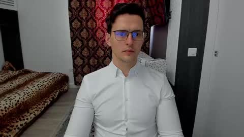 Sexxymuscles4U online show from 12, 3, 2025