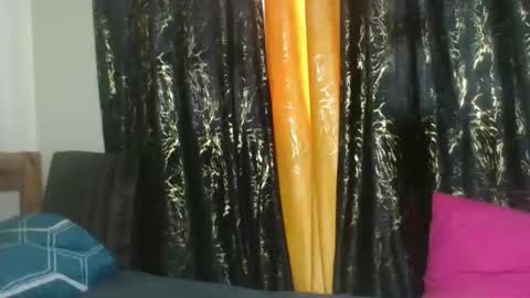 sexxypritty online show from 7, 5, 2026