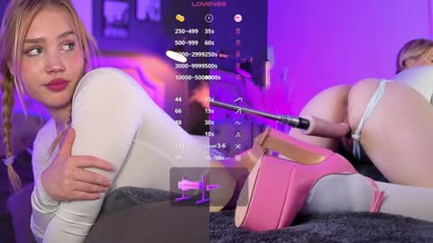 Snapshot of sexy_blonde_doll chatting on 30, 1, 2025 Lina online show from 30, 1, 2025