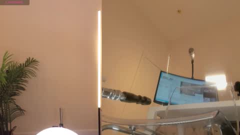 Snapshot of sexy_blonde_doll chatting on 30, 9, 2025 Lina online show from 30, 9, 2025