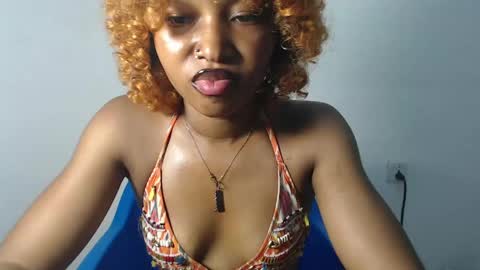 sexy_bluey247 online show from 13, 4, 2026