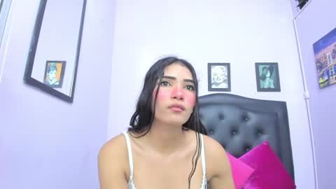 Snapshot of sexy_candy18x chatting on 5, 7, 2026 sexy_candy18x online show from 5, 7, 2026