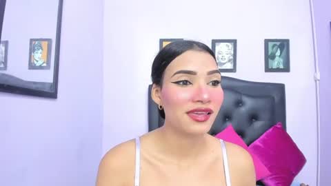 Snapshot of sexy_candy18x chatting on 5, 8, 2026 sexy_candy18x online show from 5, 8, 2026